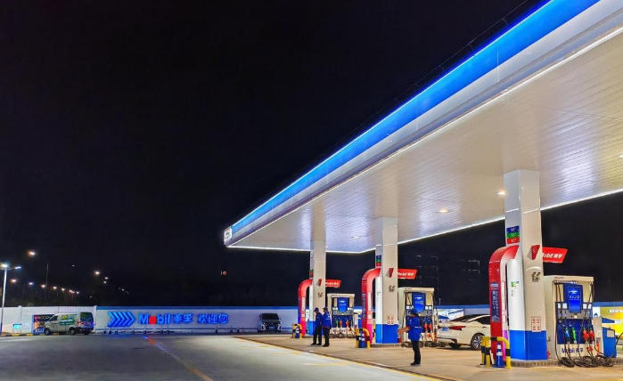 加油站.jpg
